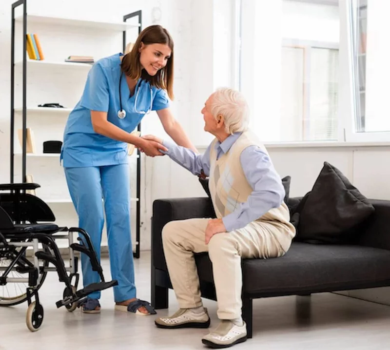 Ingrijire batran, in ture de 3 zile, intern, 60 milioane in 15 zile